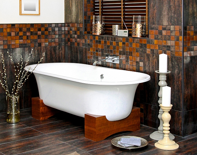 Мозаичная плитка - не только практичное, но и весьма стильное решение для отделки ванной комнаты на каком-либо однои элементе