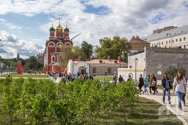 Парк Зарядье уже стал точкой притяжения москвичей и гостей столицы