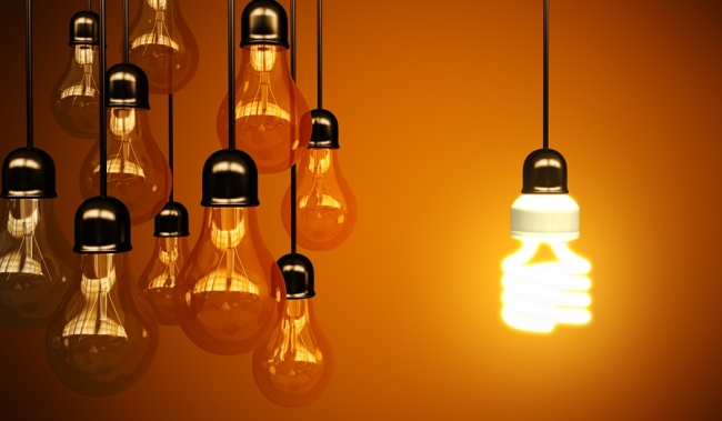 При покупке энергосберегающей лампы обратите внимание на тип цоколя, а лучше возьмите с собой в магазин старую отработанную лампочку